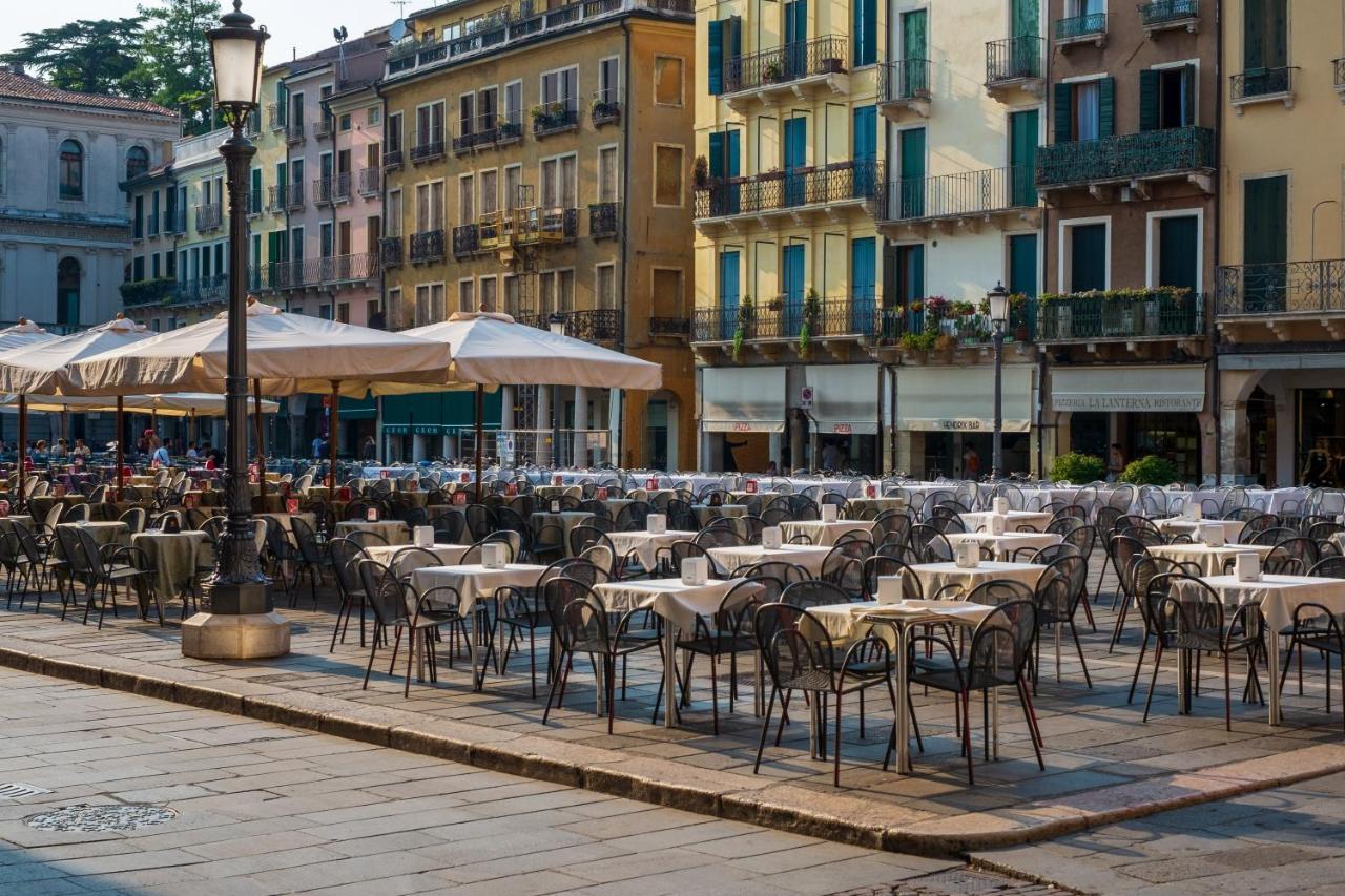 Piazza Delle Erbe Central Apartment Padova Luaran gambar